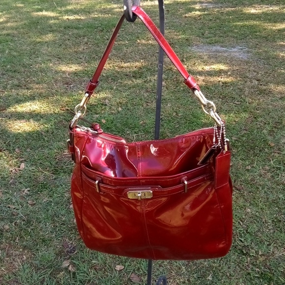 Coach Handbags - 👜EUC Coach hobo bag 👜